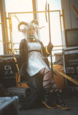 明日方舟蜜蠟@LLS_莉莉絲(酷狗蘑菇‧螢火蟲動漫音樂嘉年華) (9 照片)