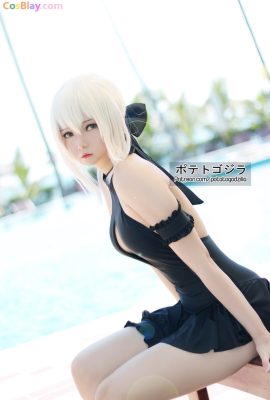 馬鈴薯哥吉拉 – Saber Alter 泳裝