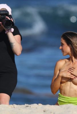 Claudia Jovanovski-混血辣模工作側拍露點照流出 (12 Photos)