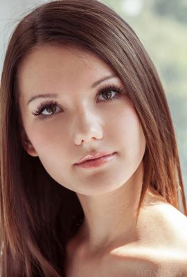 美女洗完澡別忘記要趕緊出門別再拍了!Iva (124 Photos)