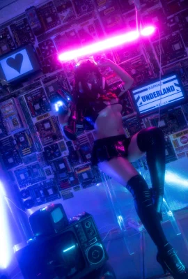 蜜汁貓裘漆皮超短裙 (17 相片)