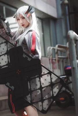 明日方舟塞雷婭@白蔓今天也很睏(9 相片)