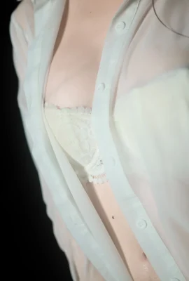 抖娘-利世《濕身襯衫》清新透膚近距離拍攝 (59 相片)