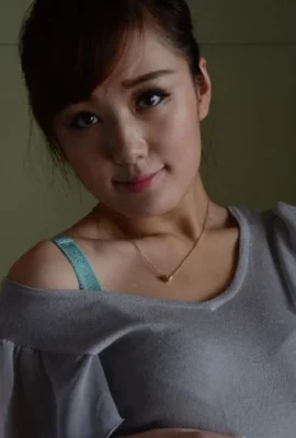 嫩模的清涼寫真照 (35 圖片)