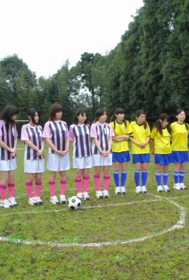 她犯規就得裸體 (15 照片)