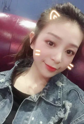 骨感美女大尺度私拍前男友流出！  (18 相片)