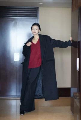 國模妮妮人體私拍套圖(93 圖片)