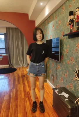 國模高任飛大尺度人體私拍套圖(一) (48 圖片)