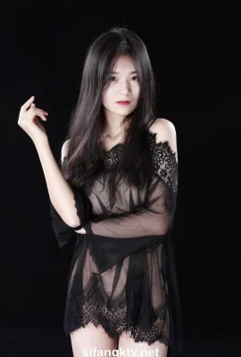 國模小北大尺度人體私拍套圖 (77 相片)