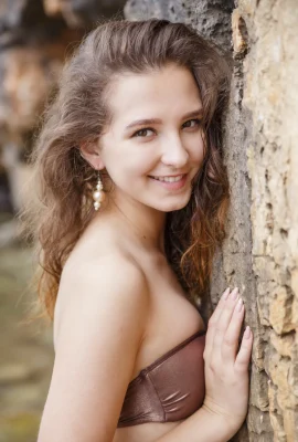 Ava – 石窟 (91 照片)