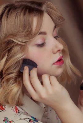 塗完口紅化完妝就該出門、別又脫衣服了!Daniel Sea (124 Photos)