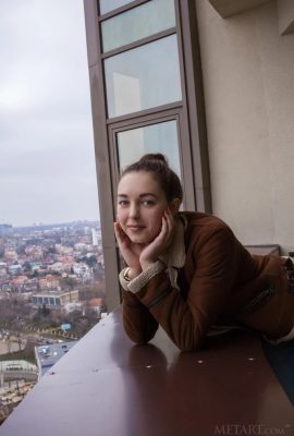 不是要做晚餐怎麼又在廚房脫衣服!Solange (98 Photos)