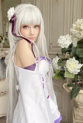 Ays – 艾米莉亞 (20 相片)