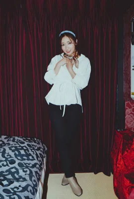 (加美杏奈) 輕熟美女有著前凸後翹不科學身材 (29 相片)