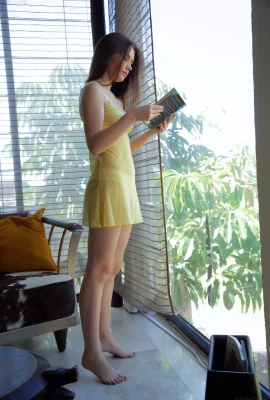 凱西萊恩 – 感覺金色 (85 相片)