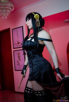 丹妮爾·維多維利 – Yor Forger