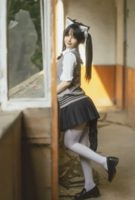 桜井寧寧Cosplay 廢墟超短裙