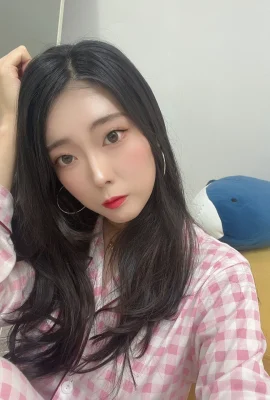 莫娜 – 睡衣莫娜 (24 相片)