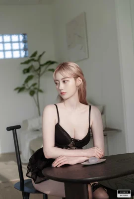 (Jeong-Ah ) 韓妹冷豔外型迷人 身材更是絕頂一流 (32 相片)