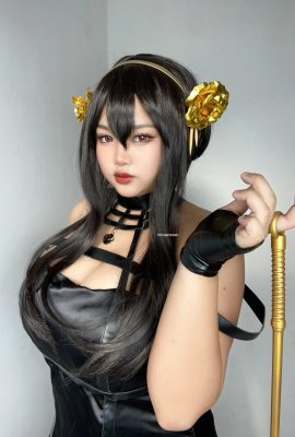 （米卡尼桑）Yor Forger