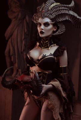 Kalinka Fox  – 莉莉絲