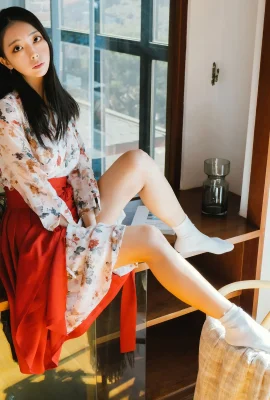 (Mona ) 性感小妞誘惑身材 擄獲你的芳心 (30 圖片)