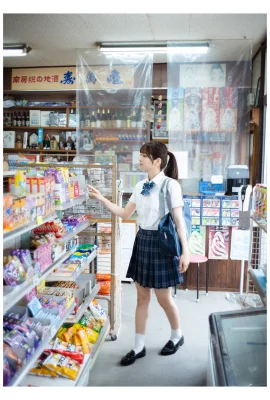 (黒嵜菜々子) 清純超短裙邪惡形狀 好身材完全藏不住 (20 照片)