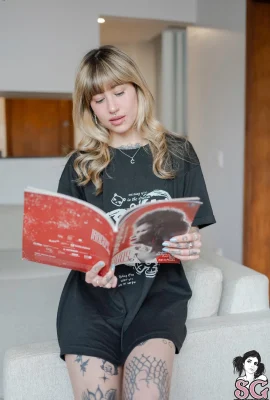 【自殺女孩】2025年1月27日 – 法利特 – 緩慢的熱下午【50p】