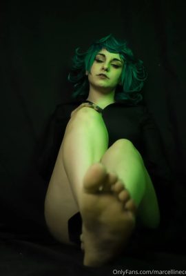 Marcelline cosplay腳