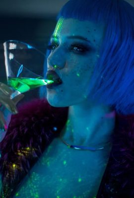 Lada Lyumos  –  Evelyn Parker