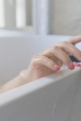 (Mimmi ) 韓國女孩濕身誘惑 畫面太犯規 (61 相片)