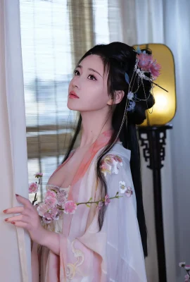 年年《霓裳》 (137 照片)