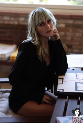 【自殺女孩】2025年2月25日 – 伊萊娜娜 – 慾望線【59p】