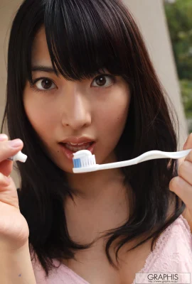 (由愛可奈) 用「胸狠武器」狙擊你的心 (36 圖片)