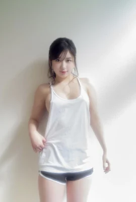 (桃尻かなめ) 傲人上圍太撩人…..擄獲網友芳心 (28 照片)