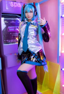 Azure Channn  –  Hatsune Miku Bikini