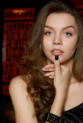 塔米·李（Tammi Lee） – 埃爾迪亞（Eldia）（104張照片）