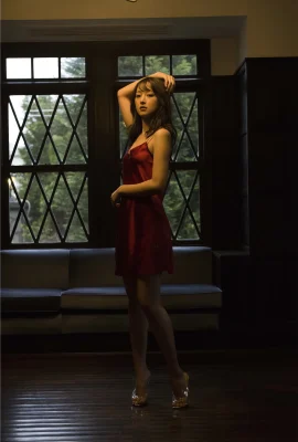 (山崎あみ) 曼妙身材太吸睛惹 電眼勾人 (12 相片)