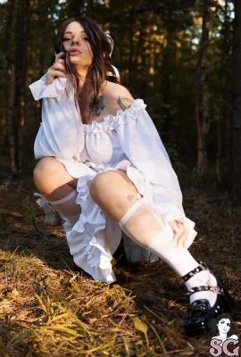 【自殺女孩】2025年4月1日 –  Linafire  – 森林中的秘密【48p】