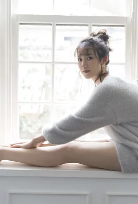 (山崎あみ) 姣好身材若隱若現 露出鮮嫩美腿 (14 照片)