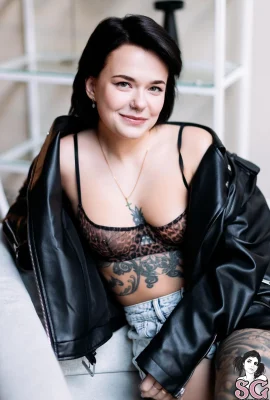 【自殺女孩】2025年4月15日 –  Lilithqueen  – 搖滾小雞60p】