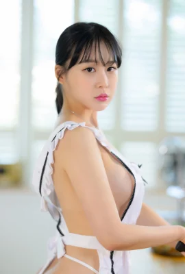 (BYEOL ) 夾帶渾圓奶球….身材也是超級爆猛 (39 照片)