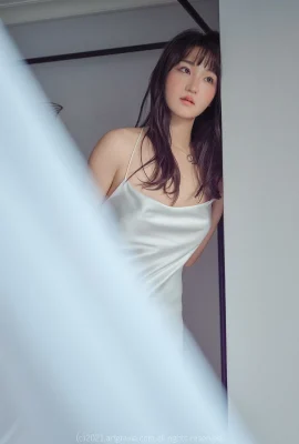 (Hendoong ) 精緻臉蛋嫩到發甜 身材曲線也好迷人 (39 圖片)