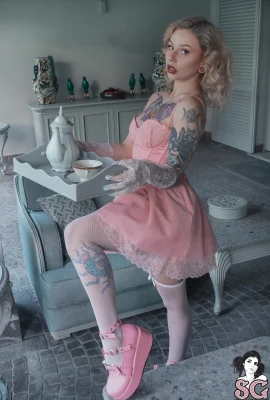 【自殺女孩】2025年4月29日 – 網絡 – 歷史罪名