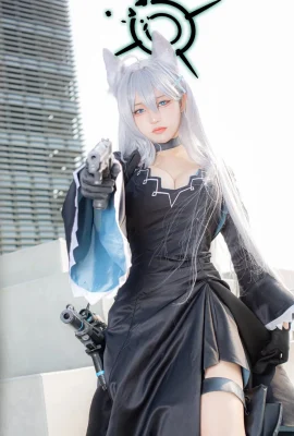 高納西·哈納里（Takanashi Hanari） –  Shiroko