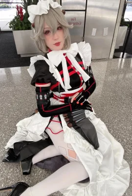 緞面明星 – 裡娜