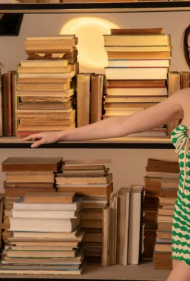 Monika May  –  Doe Eyes（111張照片）