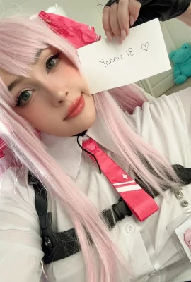 Junkenstein- Yuni自拍照