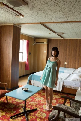 (湊莉久) 纖細窈窕好白嫩 邪惡視角火辣 (34 照片)