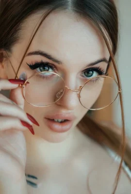 【自殺女孩】2025年5月28日 – 凱蒂·米利根（Katy Milligan） – 我的驚人外觀【59p】